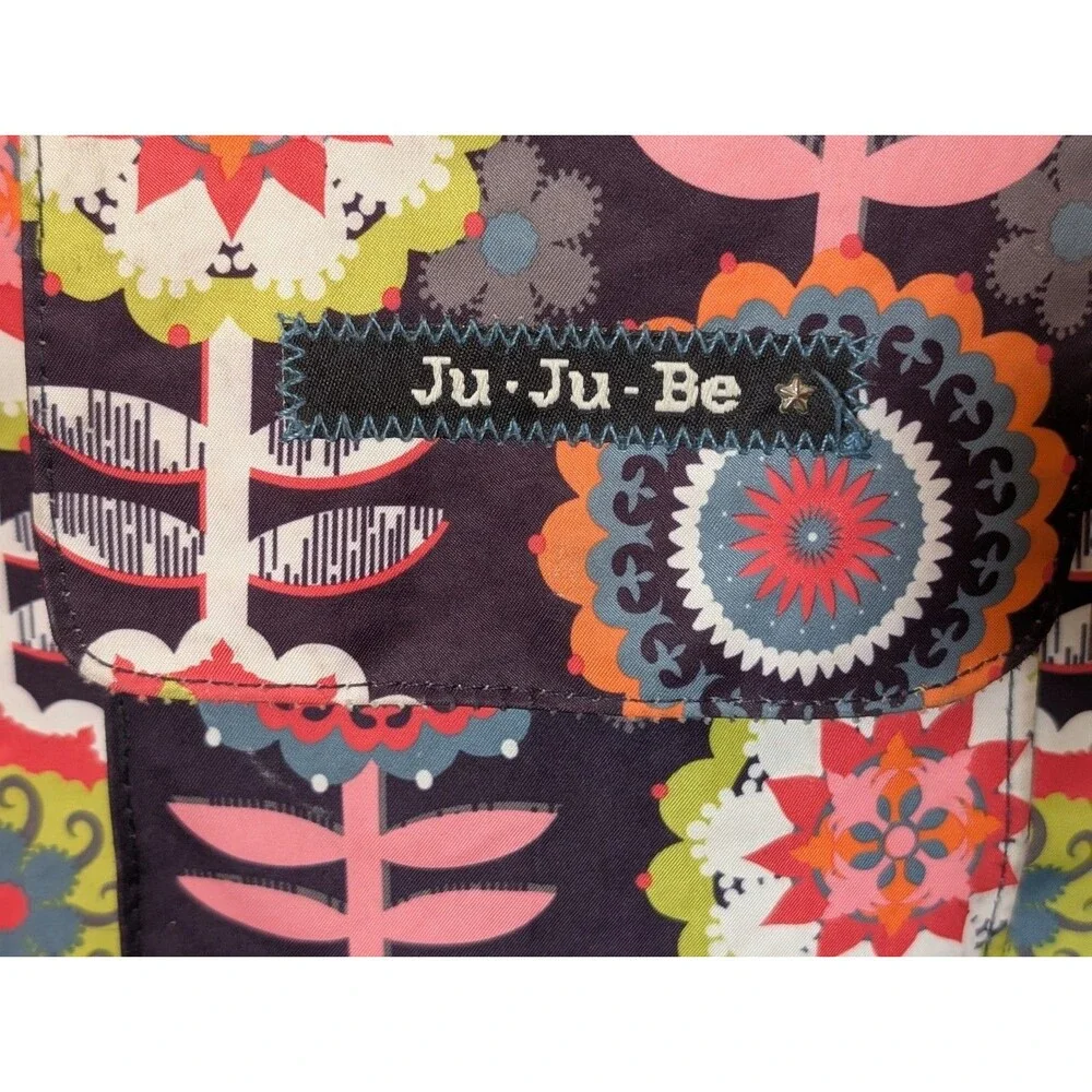 Ju-Ju-Be jujube dancing